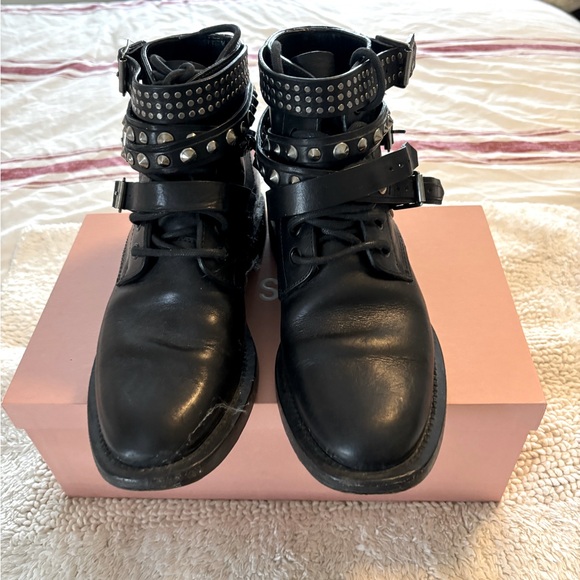 Yves Saint Laurent gorgeous wraparound straps & tie lace moto boots black - Picture 1 of 12